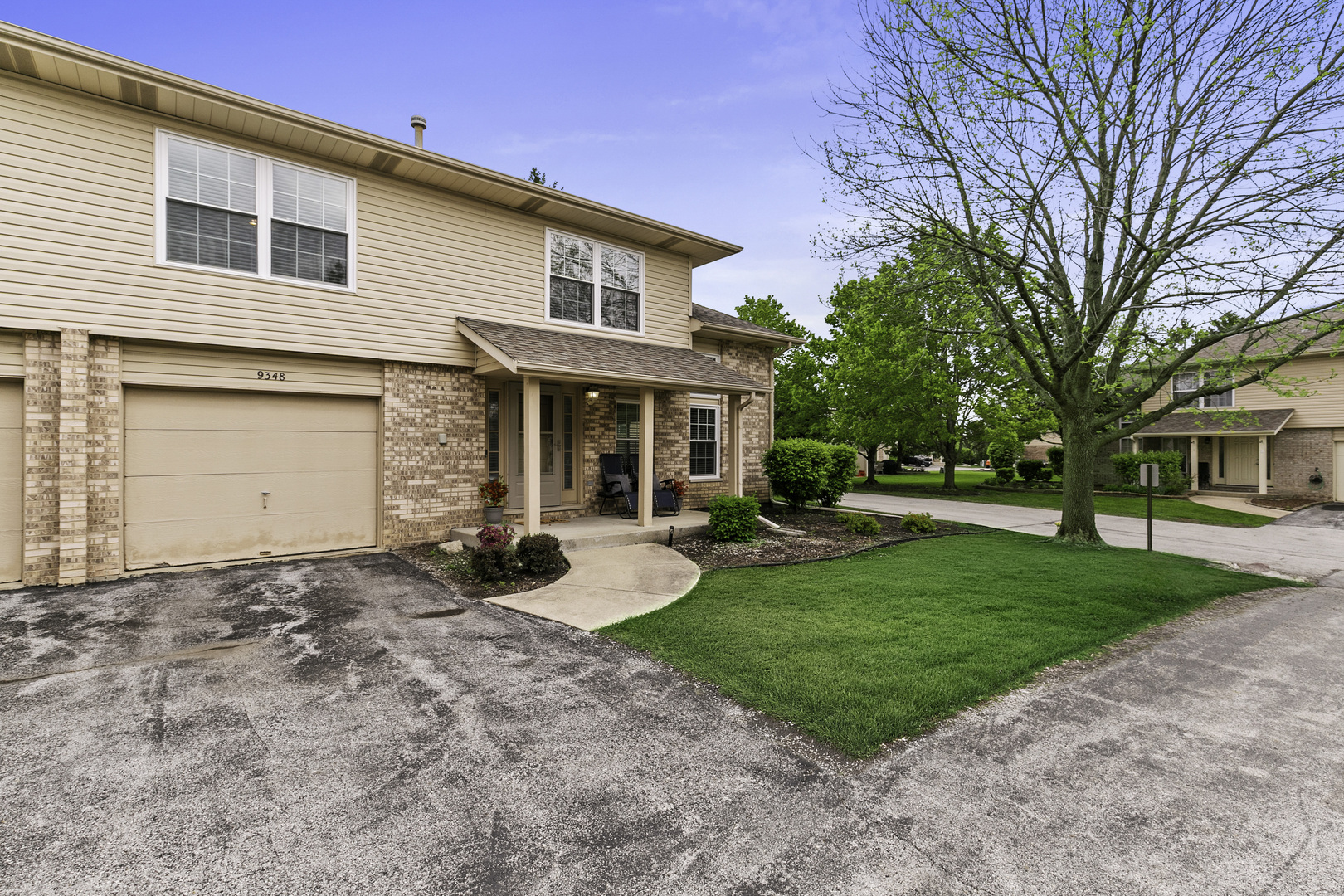 9348 Meadowview Drive