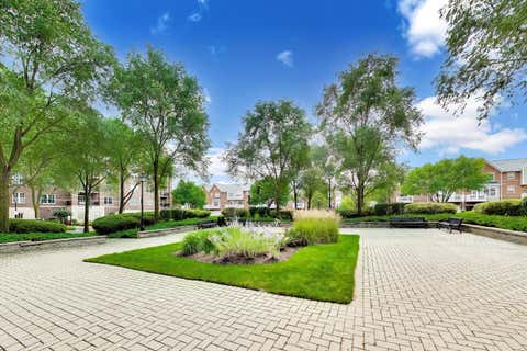 Tiny photo for 410 W Mahogany Court #205, Palatine, IL 60067 (MLS # 12729613)