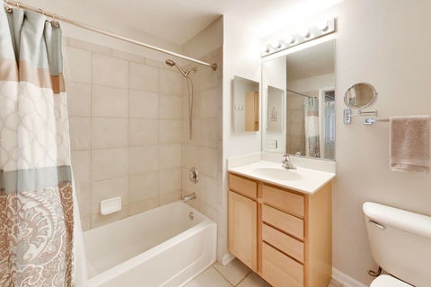 Tiny photo for 410 W Mahogany Court #205, Palatine, IL 60067 (MLS # 12729613)