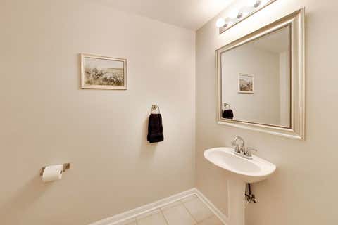 Tiny photo for 410 W Mahogany Court #205, Palatine, IL 60067 (MLS # 12729613)