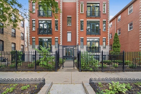 Photo of 3939 N Greenview Avenue #GN, Chicago, IL 60613 (MLS # 12784952)
