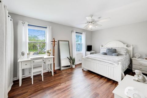 Tiny photo for 879 Saybrook Lane, Buffalo Grove, IL 60089 (MLS # 12625293)