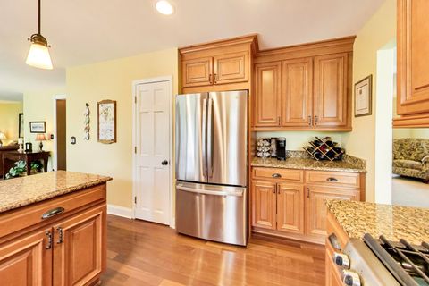 Tiny photo for 879 Saybrook Lane, Buffalo Grove, IL 60089 (MLS # 12625293)