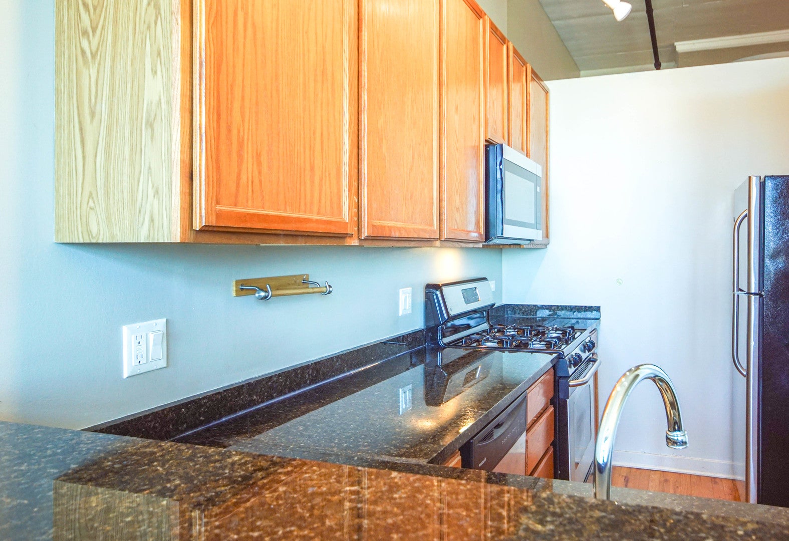 1224 W Van Buren Street 517