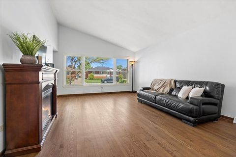 Tiny photo for 10665 Preston Street, Westchester, IL 60154 (MLS # 12642536)
