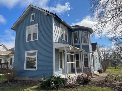 Tiny photo for 100 N Jackson Street, Flanagan, IL 61740 (MLS # 12603079)