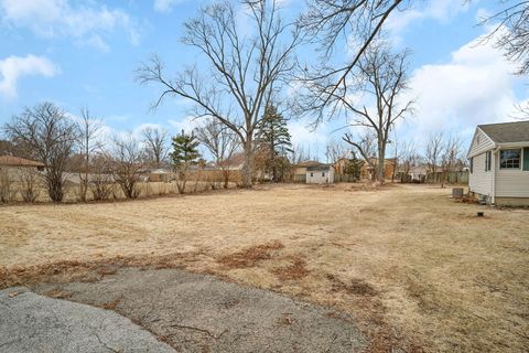 Tiny photo for 917 Parks Lane, Ottawa, IL 61350 (MLS # 12618644)