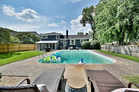 Tiny photo for 143 E Jackson Street, Elmhurst, IL 60126 (MLS # 12440814)