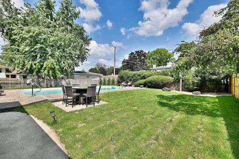 Tiny photo for 143 E Jackson Street, Elmhurst, IL 60126 (MLS # 12440814)