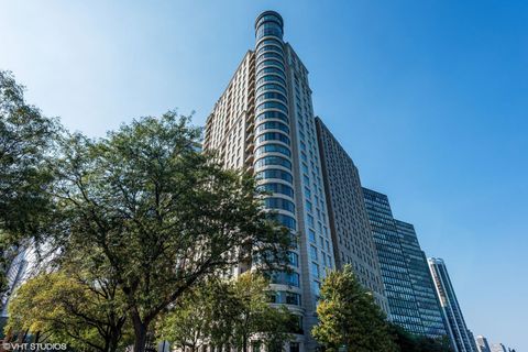 Photo of 840 N Lake Shore Drive #1802, Chicago, IL 60611 (MLS # 12598582)