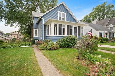 Tiny photo for 524 Walnut Street, Batavia, IL 60510 (MLS # 12474278)