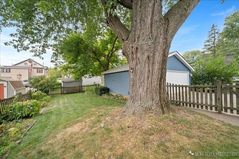 Tiny photo for 524 Walnut Street, Batavia, IL 60510 (MLS # 12474278)