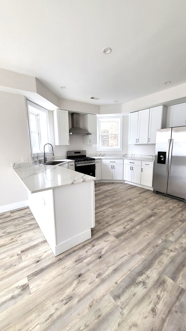 2904 W Nelson Street 2