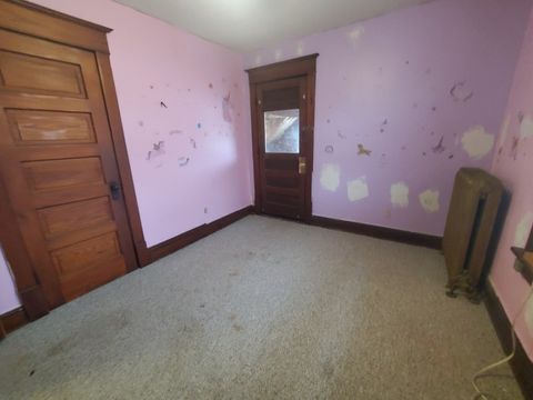 Tiny photo for 616 Argyle Court, Clinton, IA 52732 (MLS # 12555230)