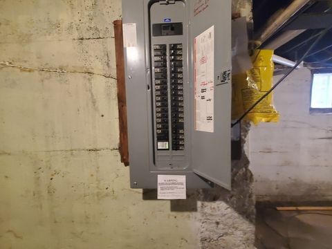 Tiny photo for 616 Argyle Court, Clinton, IA 52732 (MLS # 12555230)