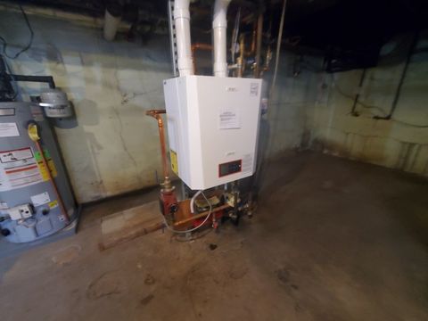 Tiny photo for 616 Argyle Court, Clinton, IA 52732 (MLS # 12555230)