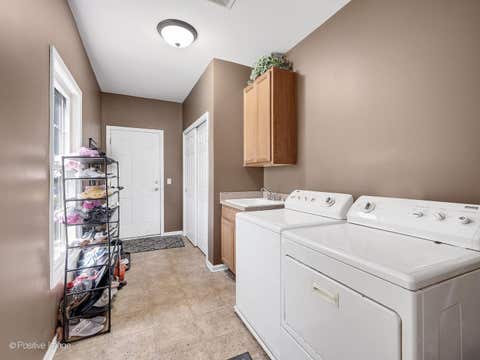 Tiny photo for 537 N Sycamore Lane, North Aurora, IL 60542 (MLS # 12716995)