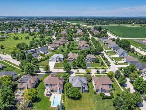 Tiny photo for 537 N Sycamore Lane, North Aurora, IL 60542 (MLS # 12716995)