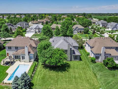 Tiny photo for 537 N Sycamore Lane, North Aurora, IL 60542 (MLS # 12716995)