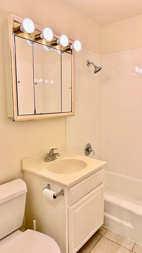 Tiny photo for 706 E Algonquin Road #204, Arlington Heights, IL 60005 (MLS # 12534352)