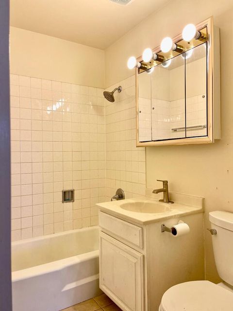 Tiny photo for 706 E Algonquin Road #204, Arlington Heights, IL 60005 (MLS # 12534352)