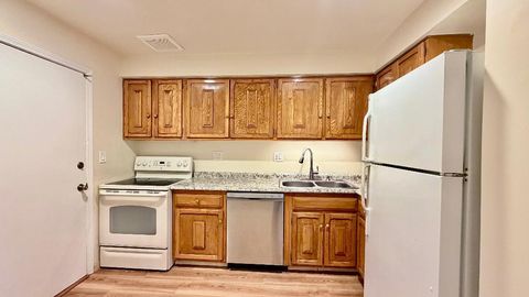 Tiny photo for 706 E Algonquin Road #204, Arlington Heights, IL 60005 (MLS # 12534352)