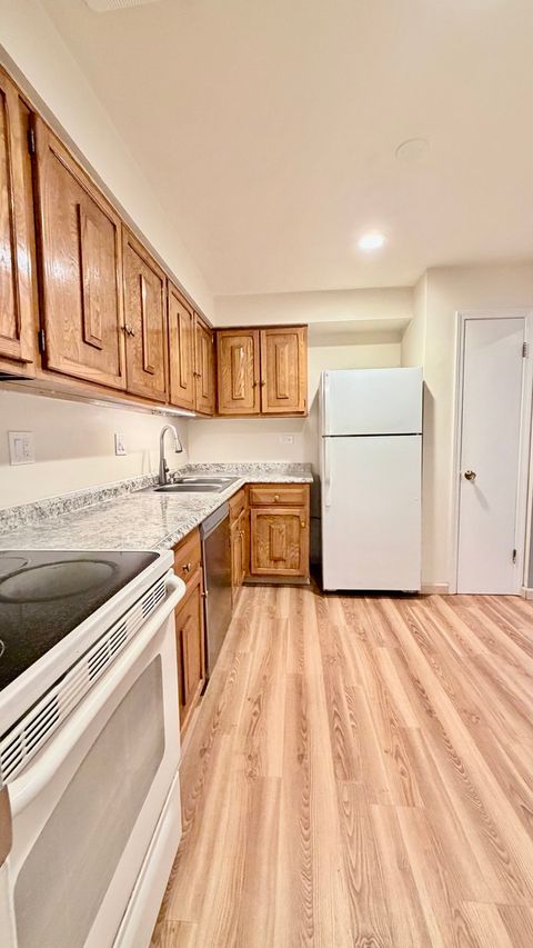 Tiny photo for 706 E Algonquin Road #204, Arlington Heights, IL 60005 (MLS # 12534352)