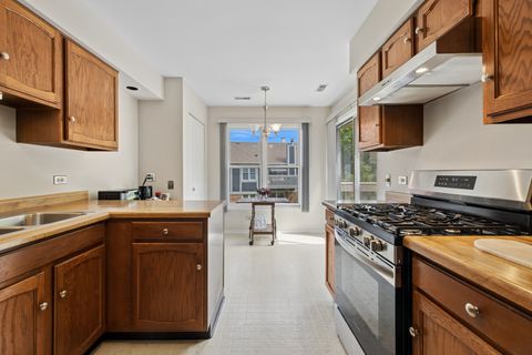 Tiny photo for 240 Southwick Court #240, Vernon Hills, IL 60061 (MLS # 12649209)