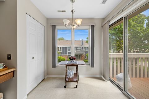 Tiny photo for 240 Southwick Court #240, Vernon Hills, IL 60061 (MLS # 12649209)