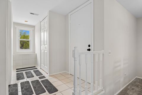 Tiny photo for 240 Southwick Court #240, Vernon Hills, IL 60061 (MLS # 12649209)
