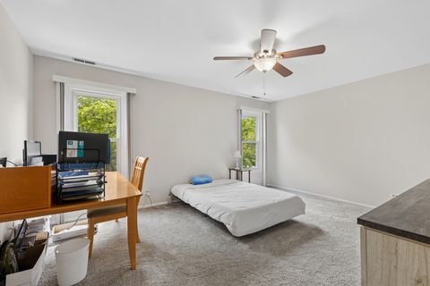 Tiny photo for 240 Southwick Court #240, Vernon Hills, IL 60061 (MLS # 12649209)