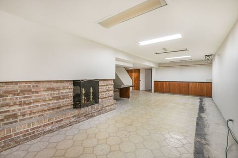 Tiny photo for 385 Greenwood Avenue, Lake Forest, IL 60045 (MLS # 12573634)