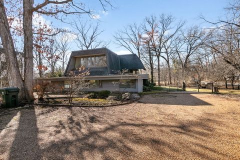 Tiny photo for 385 Greenwood Avenue, Lake Forest, IL 60045 (MLS # 12573634)