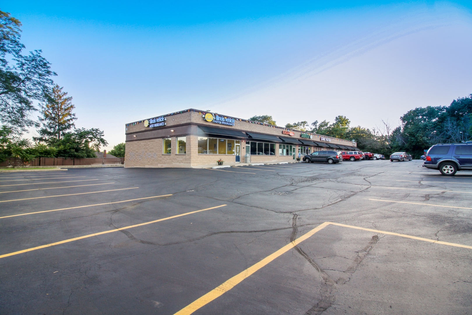 110 S Neltnor Boulevard 6