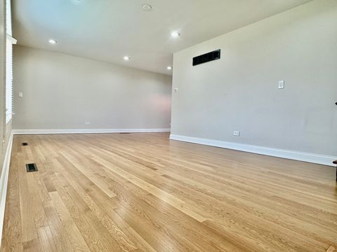 Tiny photo for 5700 La Palm Drive, Oak Forest, IL 60452 (MLS # 12532439)