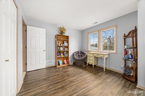 Tiny photo for 469 S Jefferson Street #469, Batavia, IL 60510 (MLS # 12593106)