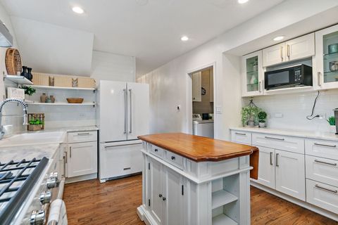 Tiny photo for 1221 Lincoln Avenue, Fox River Grove, IL 60021 (MLS # 12485176)