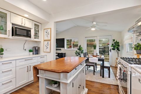 Tiny photo for 1221 Lincoln Avenue, Fox River Grove, IL 60021 (MLS # 12485176)