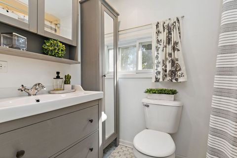 Tiny photo for 1221 Lincoln Avenue, Fox River Grove, IL 60021 (MLS # 12485176)