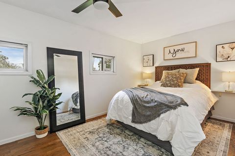 Tiny photo for 1221 Lincoln Avenue, Fox River Grove, IL 60021 (MLS # 12485176)