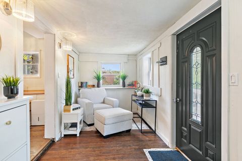 Tiny photo for 1221 Lincoln Avenue, Fox River Grove, IL 60021 (MLS # 12485176)