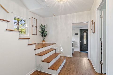 Tiny photo for 1221 Lincoln Avenue, Fox River Grove, IL 60021 (MLS # 12485176)