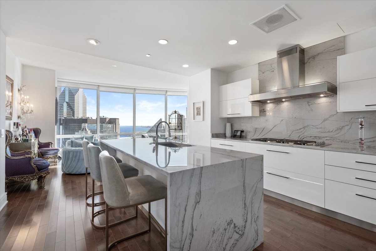 401 N Wabash Avenue 39H