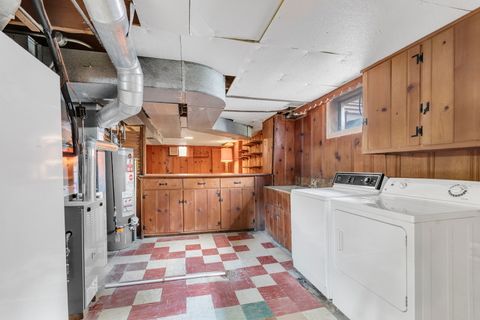 Tiny photo for 829 E Evergreen Street, Wheaton, IL 60187 (MLS # 12471427)