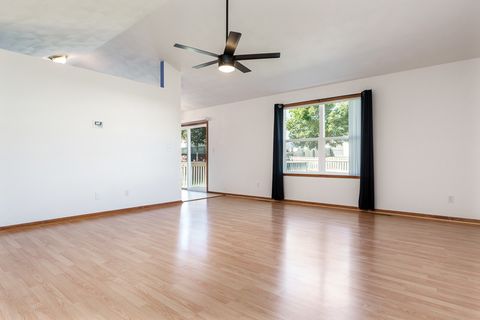 Tiny photo for 3056 HAMLIN Drive, Machesney Park, IL 61115 (MLS # 12473041)