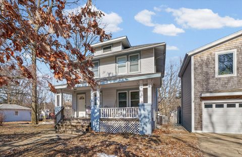 Photo of 414 W Ells Avenue, Champaign, IL 61820 (MLS # 12545505)