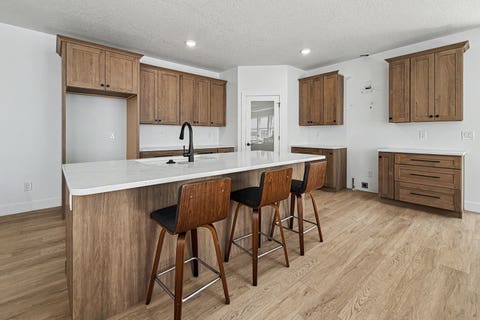 Tiny photo for 1310 Heights Court, Bettendorf, IA 52722 (MLS # 12683509)