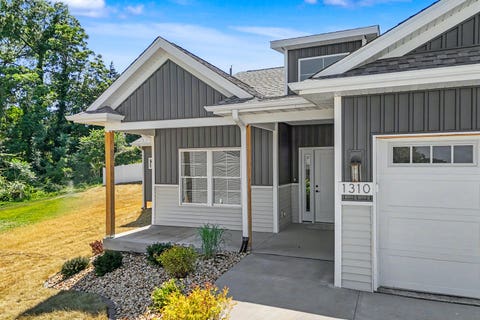 Tiny photo for 1310 Heights Court, Bettendorf, IA 52722 (MLS # 12683509)