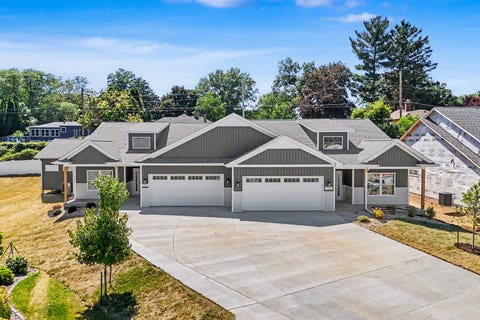 Tiny photo for 1310 Heights Court, Bettendorf, IA 52722 (MLS # 12683509)