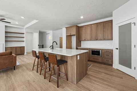 Tiny photo for 1310 Heights Court, Bettendorf, IA 52722 (MLS # 12683509)